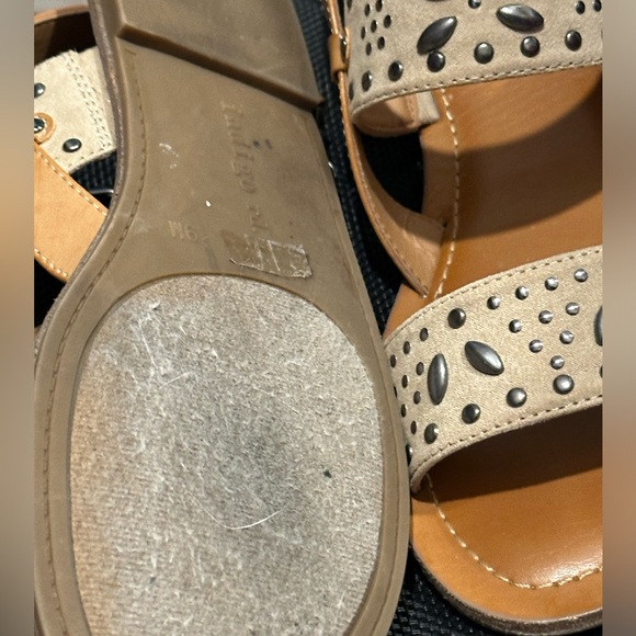 Comfortable brown studded sandals - Picture 2 of 9